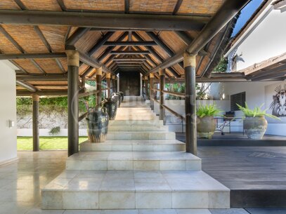Villa Bali - Villa with Guest Apartment and in Nueva Andalucía