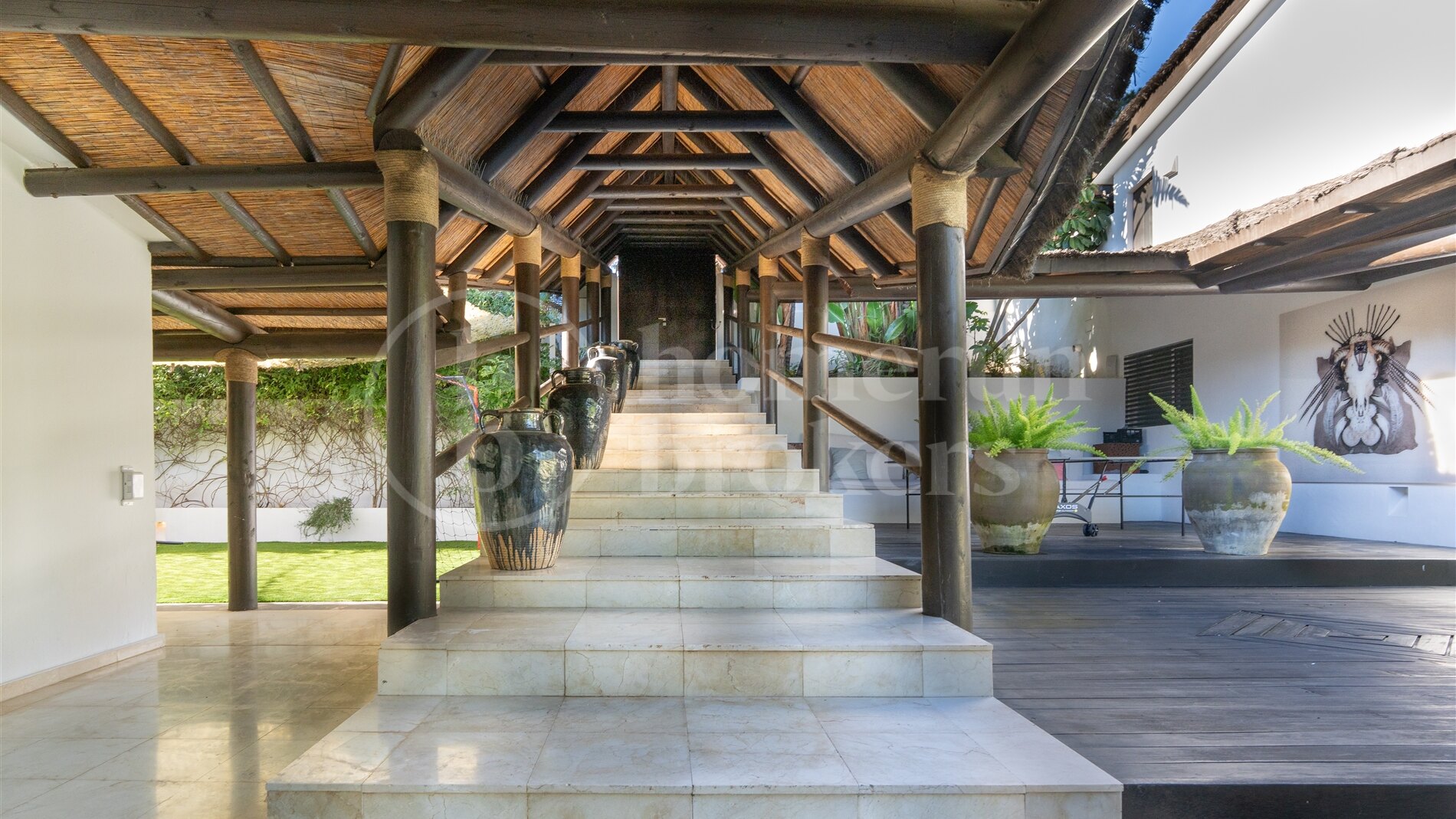Villa Bali - Villa with Guest Apartment and in Nueva Andalucía