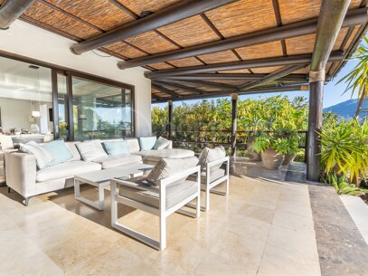Villa Bali - Villa with Guest Apartment and in Nueva Andalucía