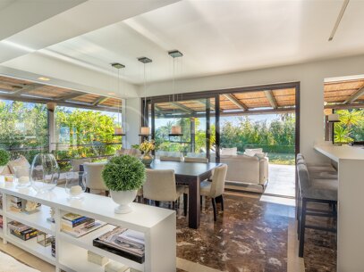 Villa Bali - Villa with Guest Apartment and in Nueva Andalucía