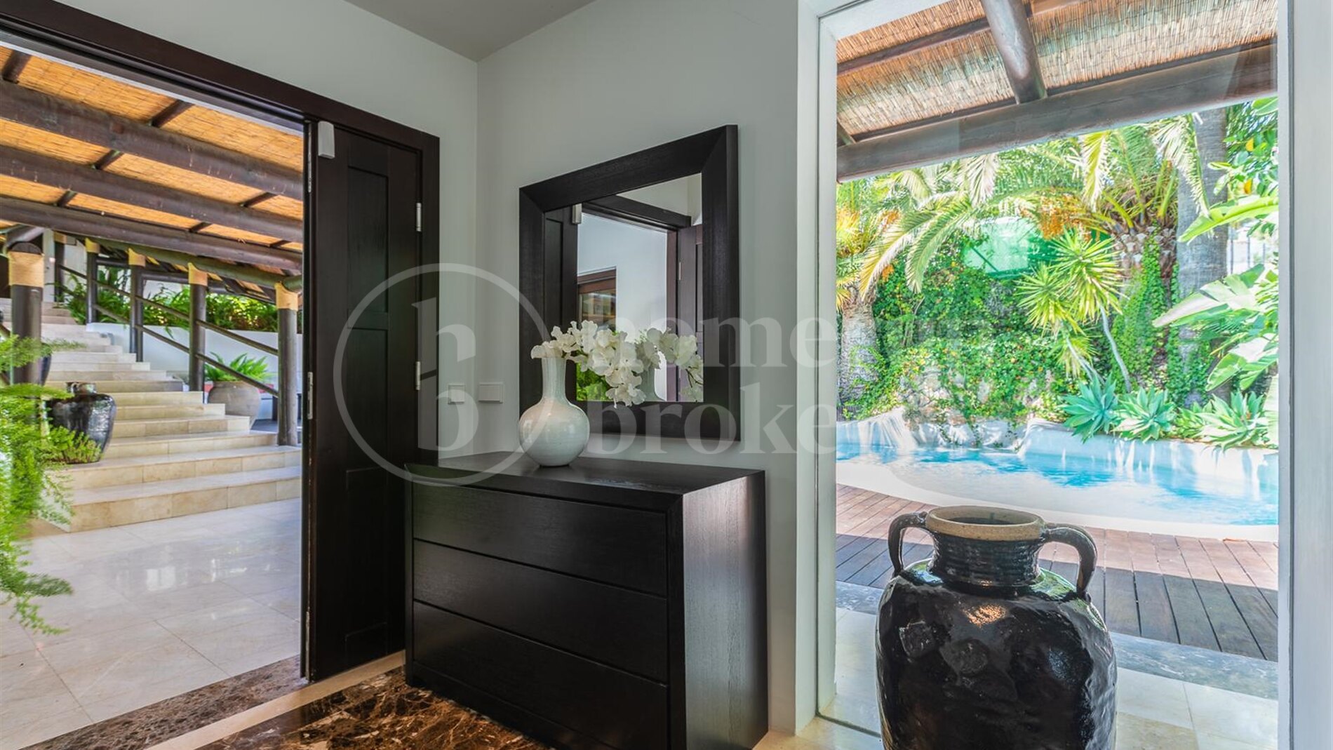 Villa Bali - Villa with Guest Apartment and in Nueva Andalucía