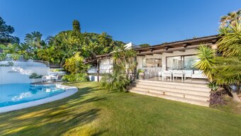 Villa Bali - Villa with Guest Apartment and in Nueva Andalucía