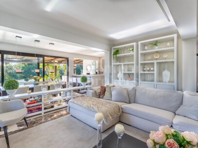 Villa Bali - Villa with Guest Apartment and in Nueva Andalucía