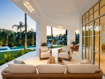 Villa Karina – Lyxig Villa med 5 Sovrum, Pool, Gym och Spa i Hjärtat av Nueva Andalucía