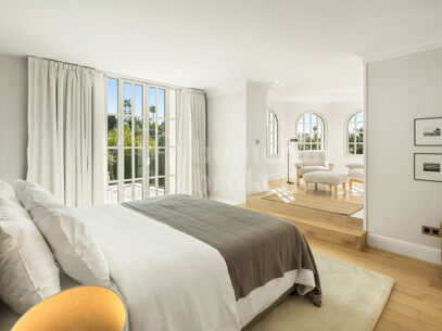 Villa Karina – Lyxig Villa med 5 Sovrum, Pool, Gym och Spa i Hjärtat av Nueva Andalucía