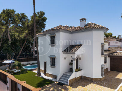 Casa Los Momentos – Elegant 6-Bedroom Villa in Altos del Rodeo Nueva Andalucia