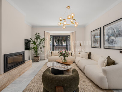 Casa Los Momentos – Elegant 6-Bedroom Villa in Altos del Rodeo Nueva Andalucia