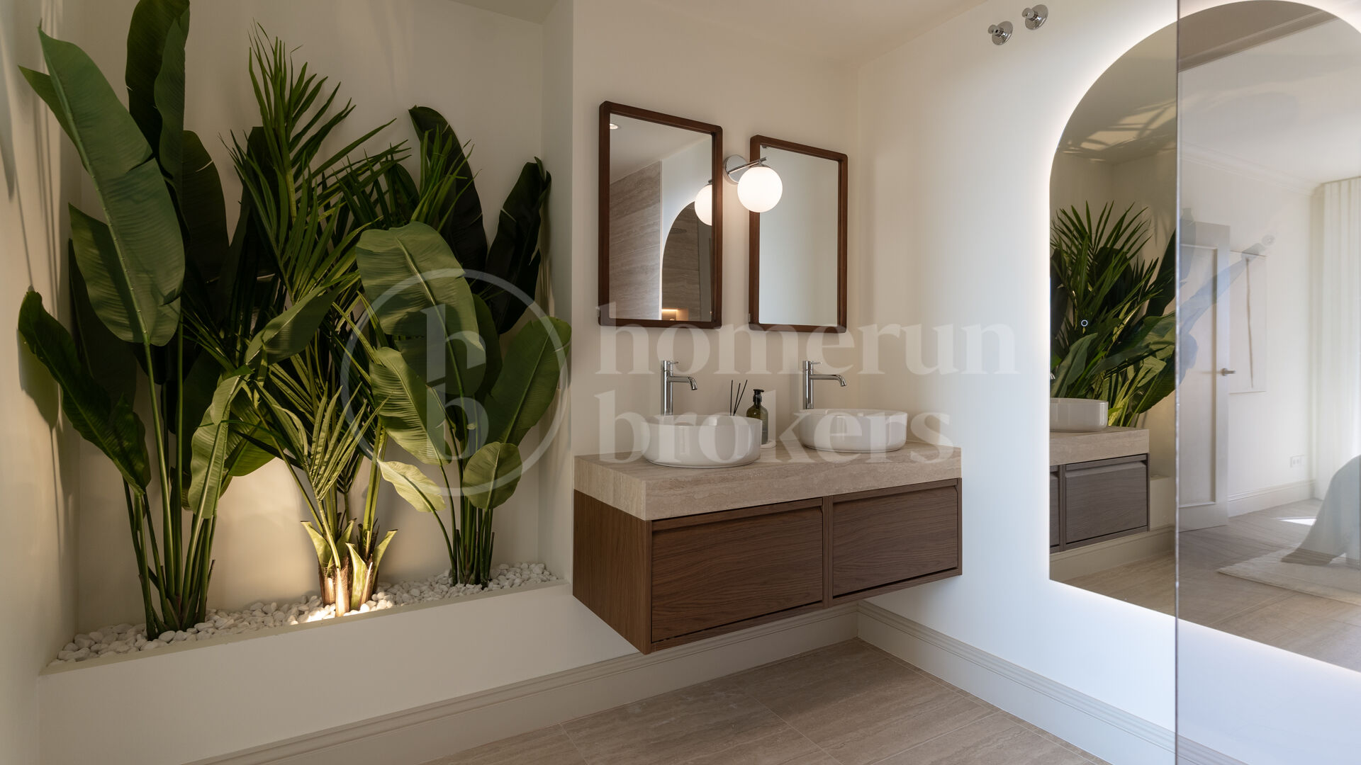 Casa Nido - Stylish 4-Bedroom Duplex with Sea Views in La Quinta, Benahavís