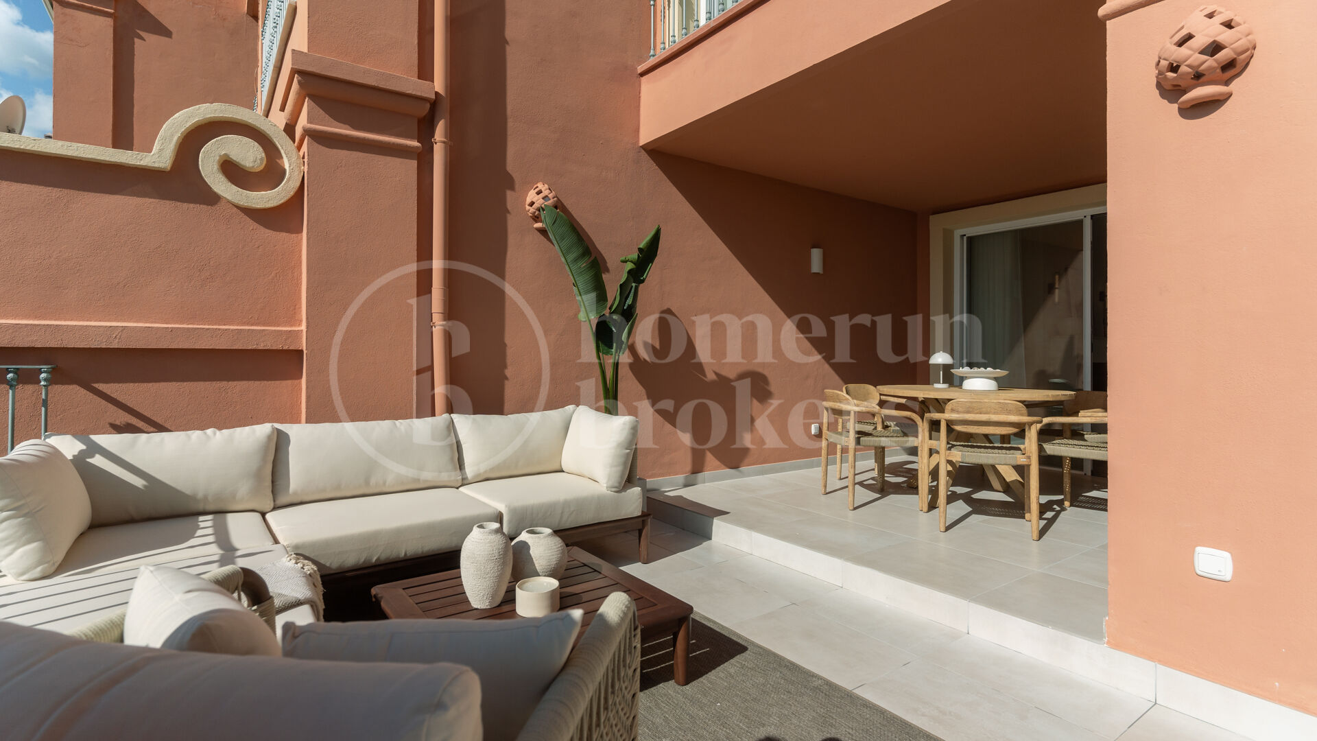 Casa Nido - Stylish 4-Bedroom Duplex with Sea Views in La Quinta, Benahavís