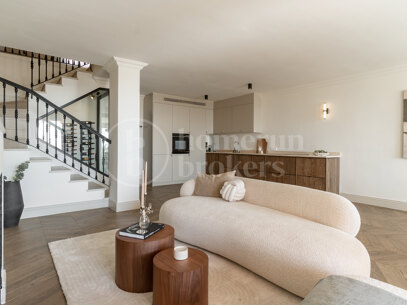 Casa Nido - Stilfull duplex med 4 sovrum och havsutsikt i La Quinta, Benahavís
