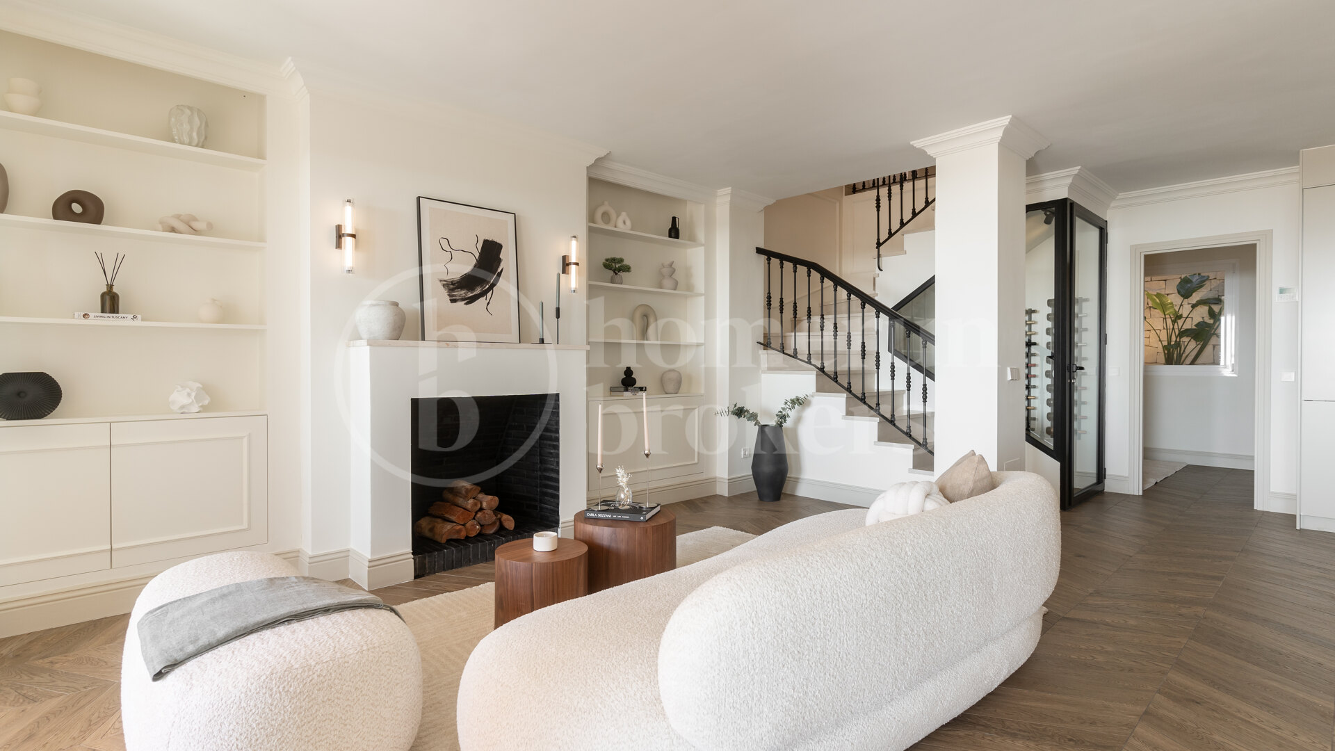 Casa Nido - Stylish 4-Bedroom Duplex with Sea Views in La Quinta, BenahavÃs