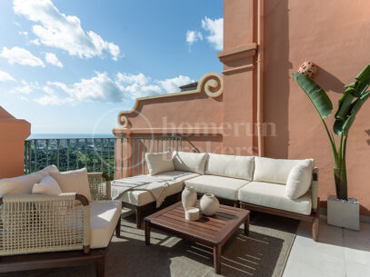 Casa Nido - Stylish 4-Bedroom Duplex with Sea Views in La Quinta, Benahavís
