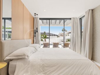 Villa Laurus – Elegant Villa i Los Naranjos Golf
