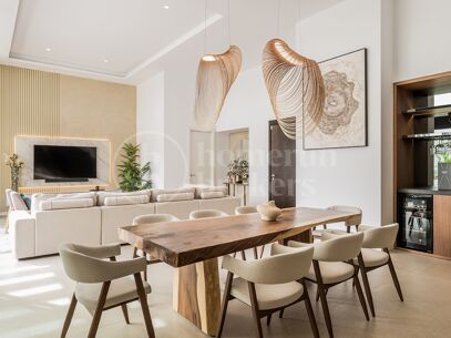 Villa Cefeo - Elegant Villa in Los Naranjos Golf