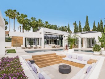 Villa Laurus – Elegant Villa i Los Naranjos Golf