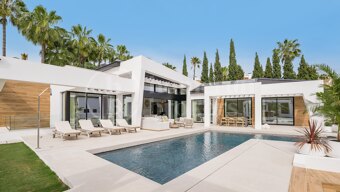 Villa Laurus - Elegant Villa in Los Naranjos Golf