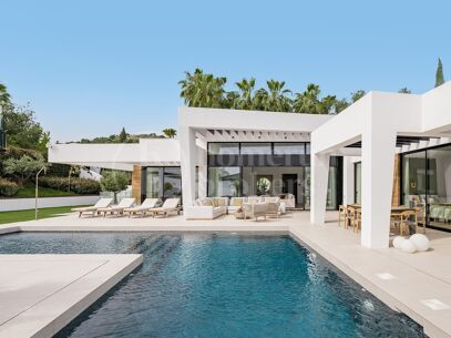 Villa Cefeo - Elegant Villa in Los Naranjos Golf
