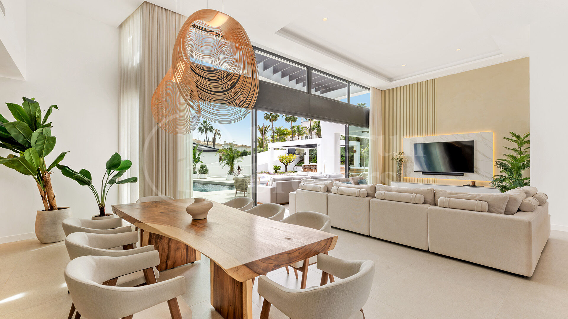 Villa Cefeo - Elegant Villa in Los Naranjos Golf