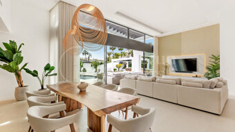 Villa Laurus - Elegant Villa in Los Naranjos Golf