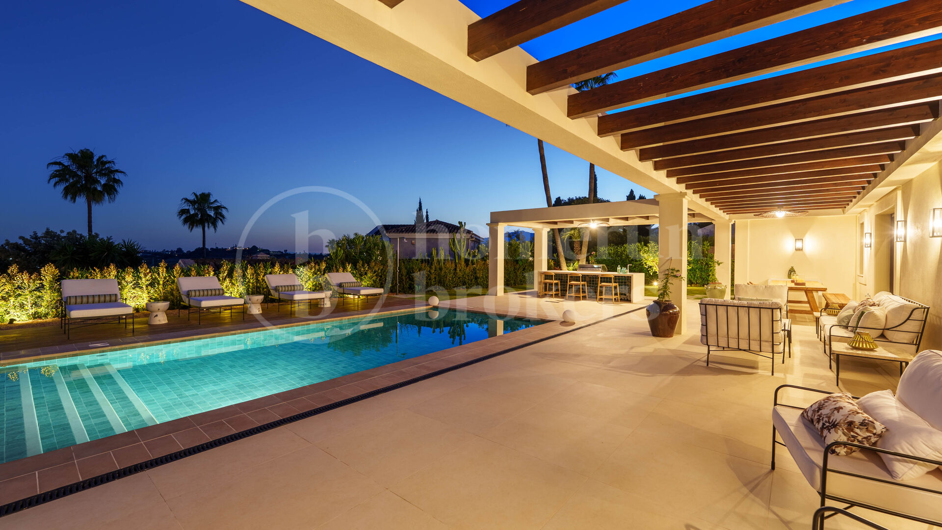 Casa Olivo - Mediterranean Villa with Sea Views for Sale in Nueva Andalucía