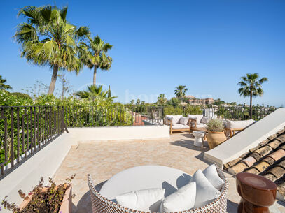 Casa Olivo - Mediterranean Villa with Sea Views for Sale in Nueva Andalucía