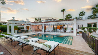 Casa Olivo - Mediterranean Villa with Sea Views for Sale in Nueva Andalucía