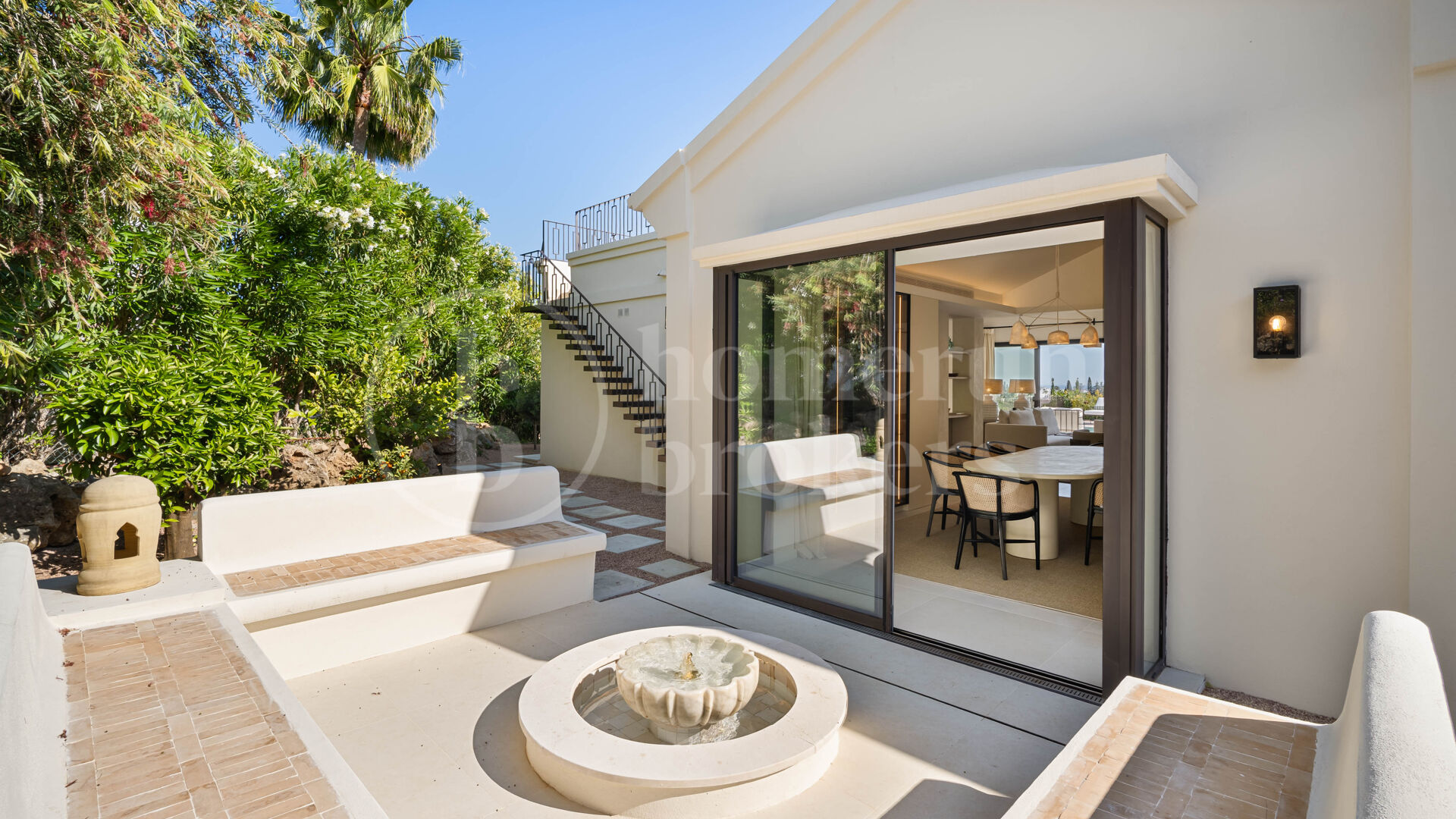 Casa Olivo - Mediterranean Villa with Sea Views for Sale in Nueva Andalucía