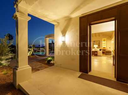Casa Olivo - Mediterranean Villa with Sea Views for Sale in Nueva Andalucía