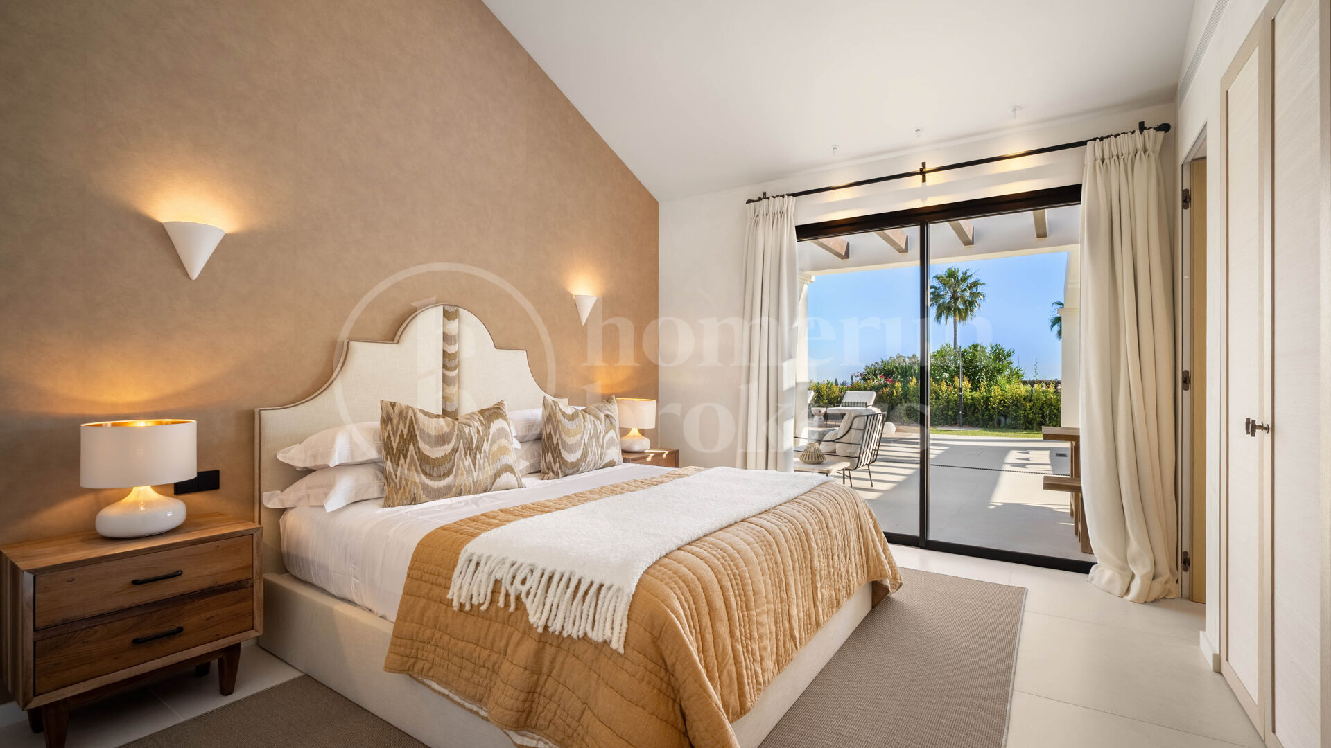 Casa Olivo - Mediterranean Villa with Sea Views for Sale in Nueva Andalucía