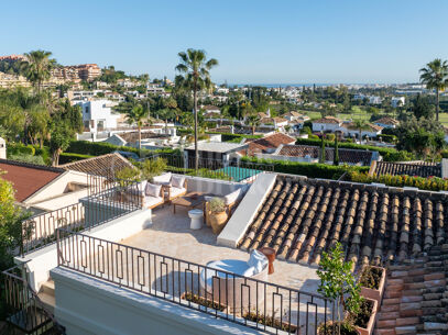 Casa Olivo - Mediterranean Villa with Sea Views for Sale in Nueva Andalucía