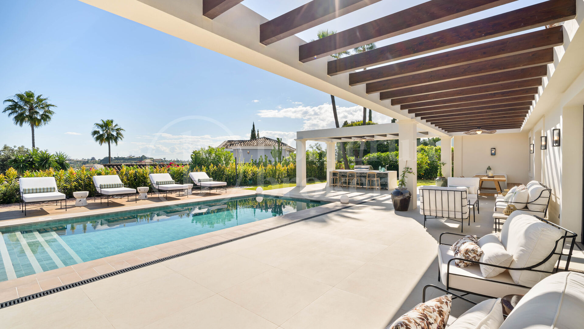 Casa Olivo - Mediterranean Villa with Sea Views for Sale in Nueva Andalucía