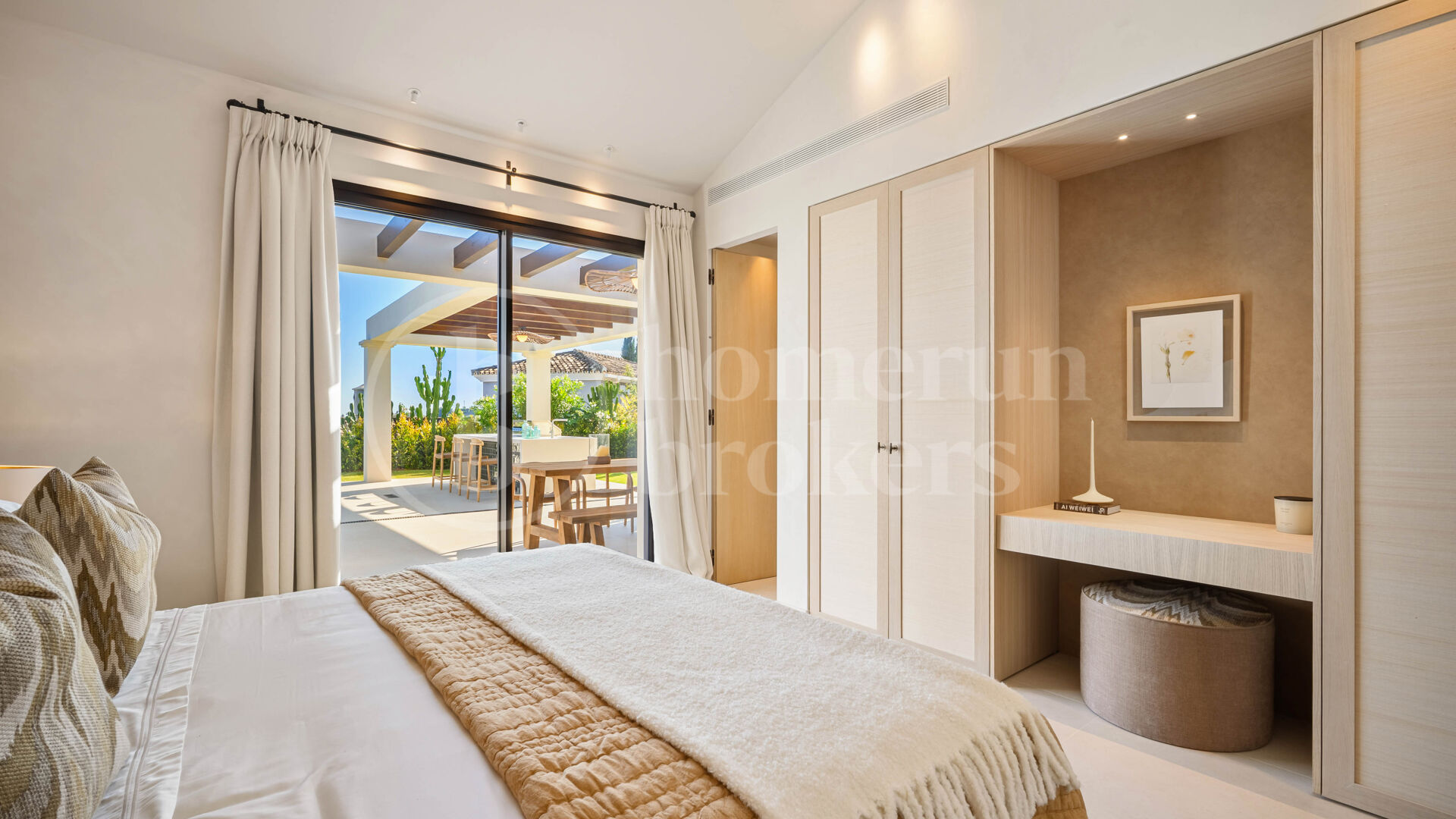Casa Olivo - Mediterranean Villa with Sea Views for Sale in Nueva Andalucía