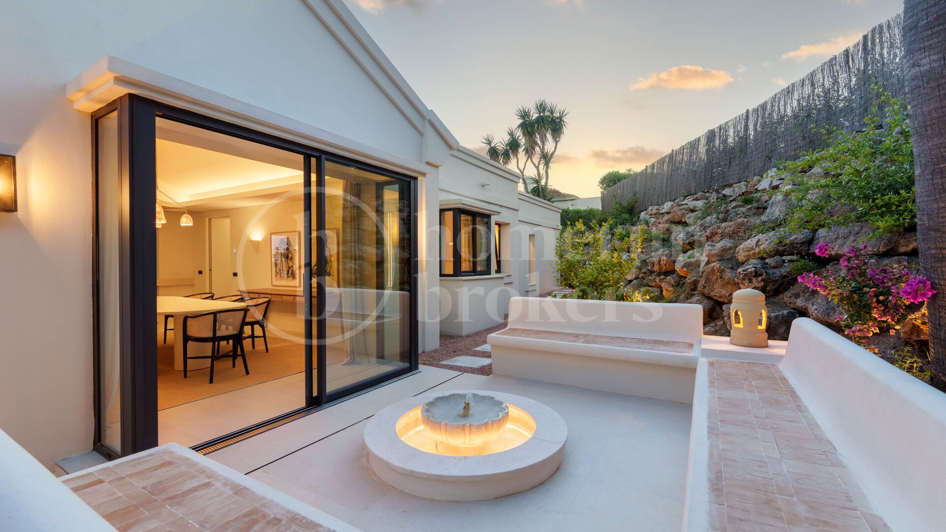 Casa Olivo - Mediterranean Villa with Sea Views for Sale in Nueva Andalucía