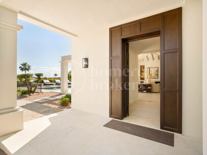Casa Olivo - Mediterranean Villa with Sea Views for Sale in Nueva Andalucía