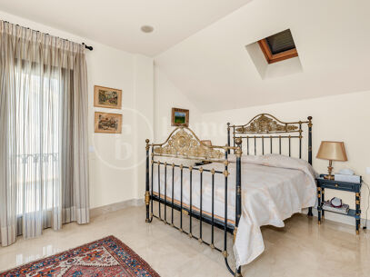 Penthouse Lomas del Rey - with Panoramic Sea Views in Golden Mile Marbella