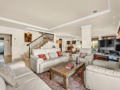 Penthouse Lomas del Rey - with Panoramic Sea Views in Golden Mile Marbella