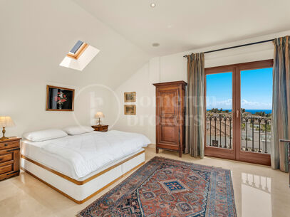 Penthouse Lomas del Rey - with Panoramic Sea Views in Golden Mile Marbella
