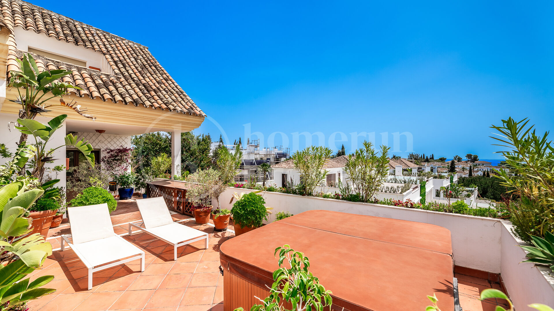 Penthouse Lomas del Rey - with Panoramic Sea Views in Golden Mile Marbella