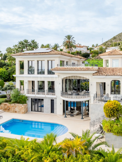 Villa Paradiso – Elegant Mediterranean Villa in Sierra Blanca