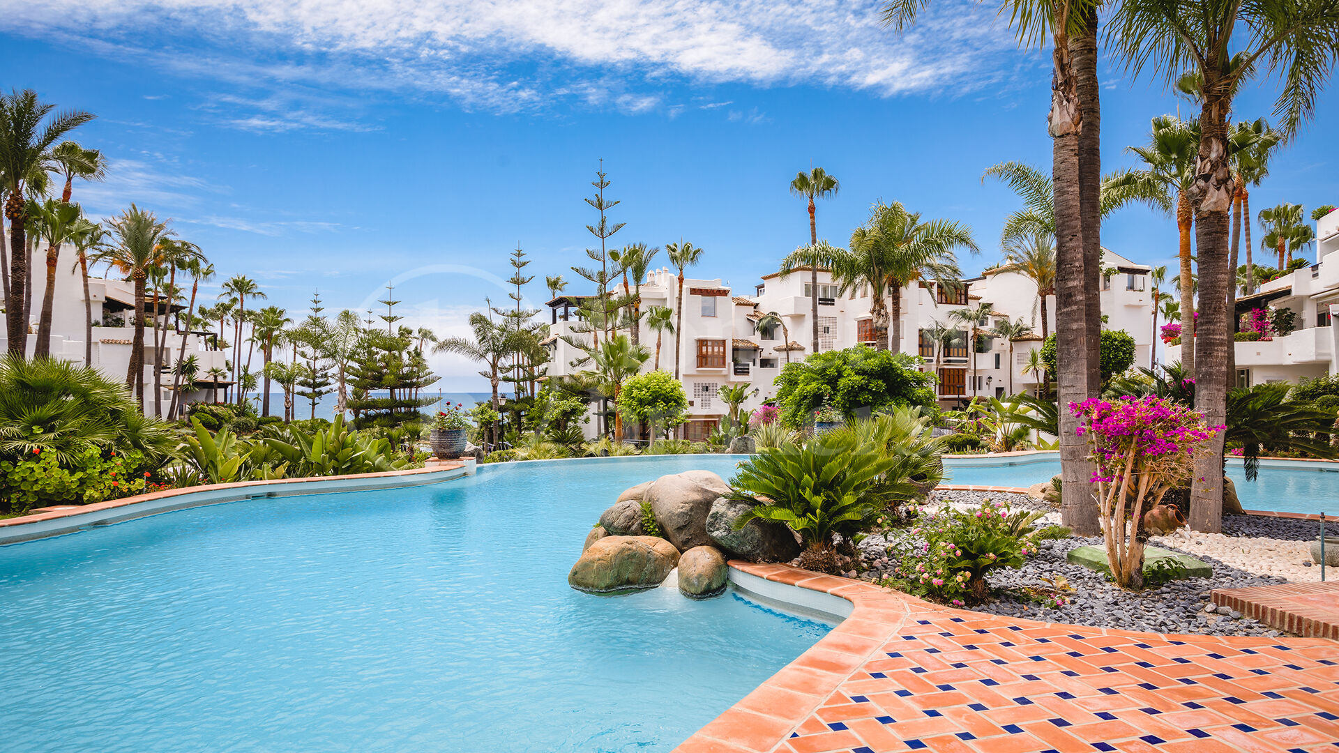 Apartment Kyoto - Renovated beachfront in Puente Romano