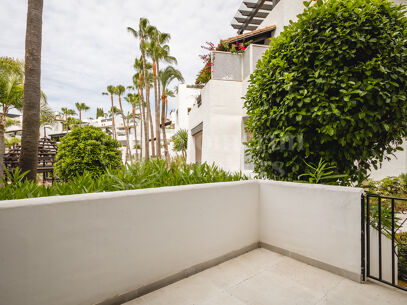 Apartment Kyoto - Renovated beachfront in Puente Romano