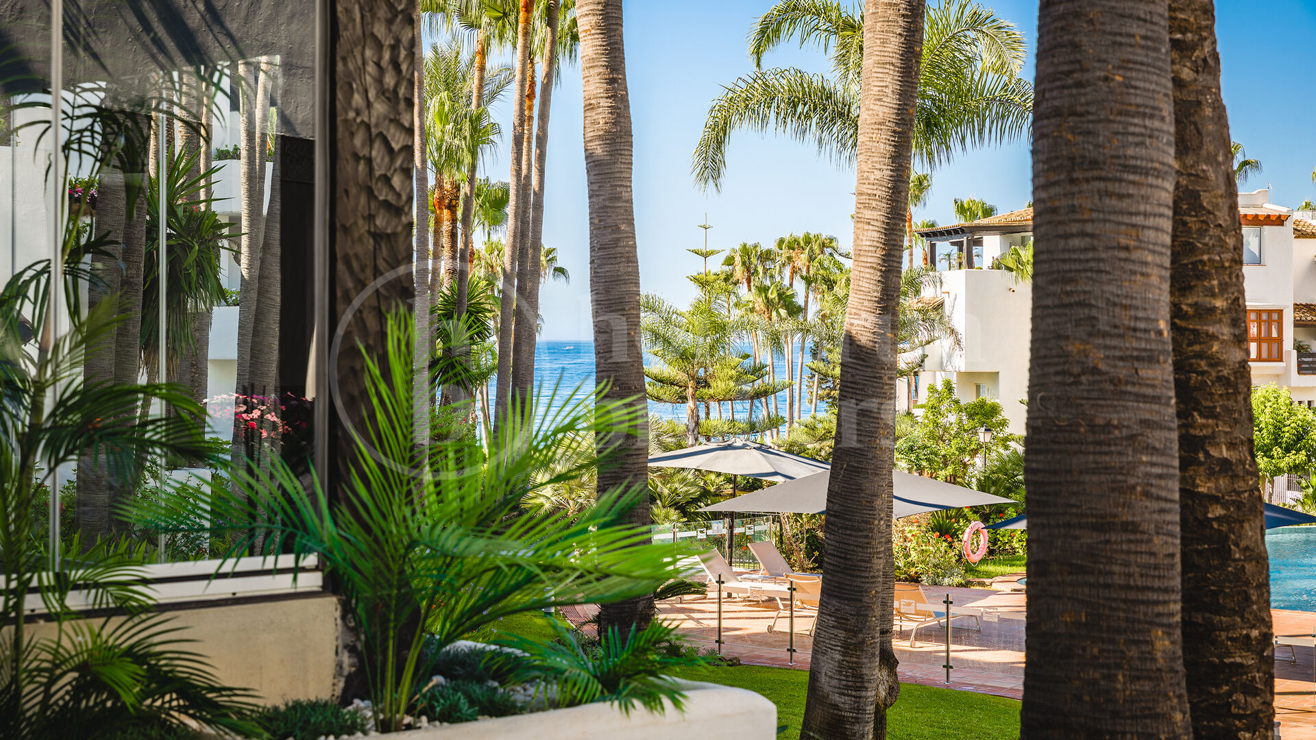 Apartment Kyoto - Renovated beachfront in Puente Romano