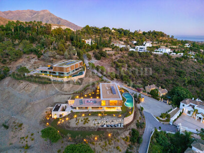 Villa Alia - Masterpiece with Sea Views and Cutting-Edge Design in El Madroñal