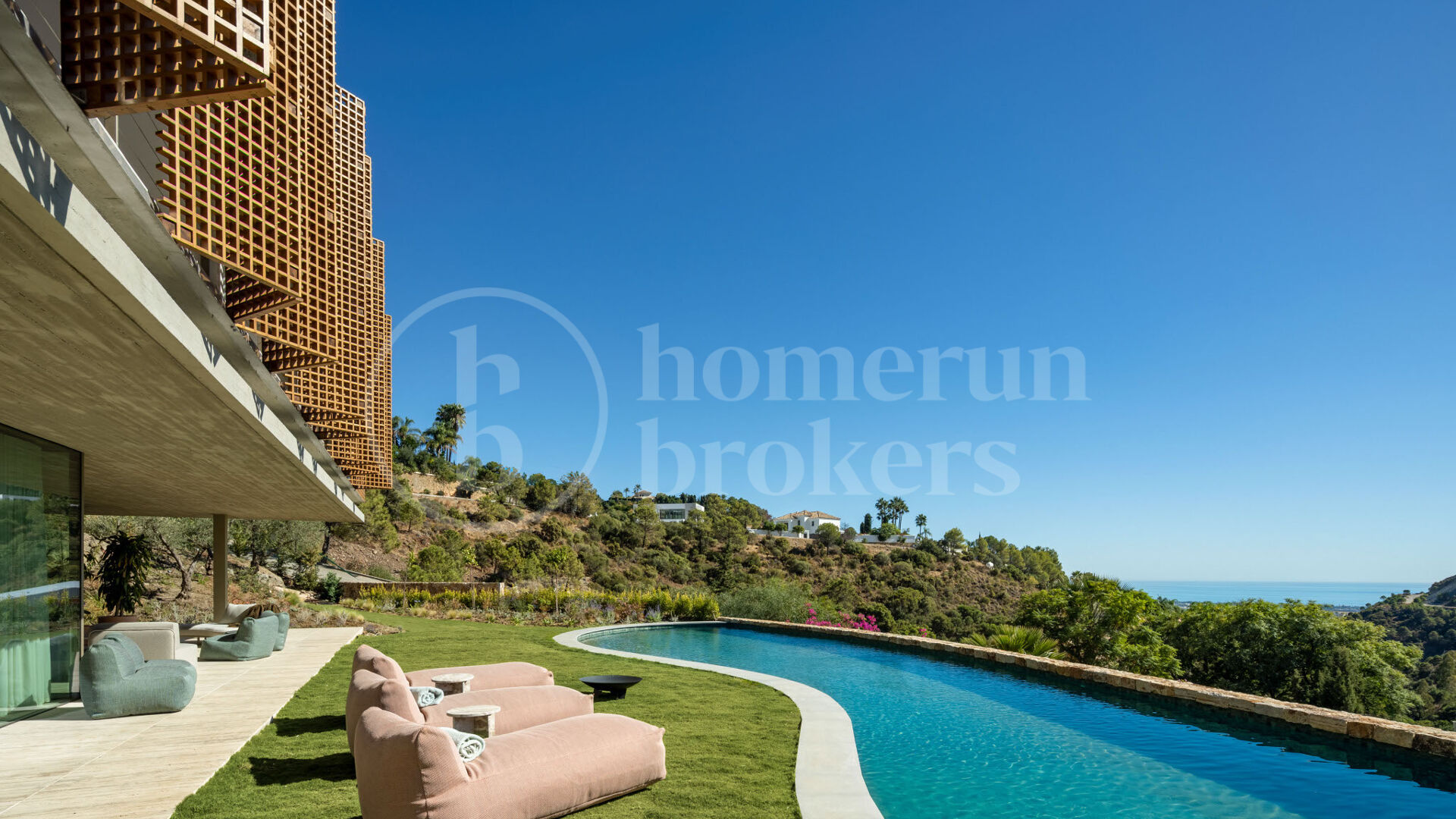 Villa Alia - Mästerverk med panoramautsikt över havet och banbrytande design i El Madroñal