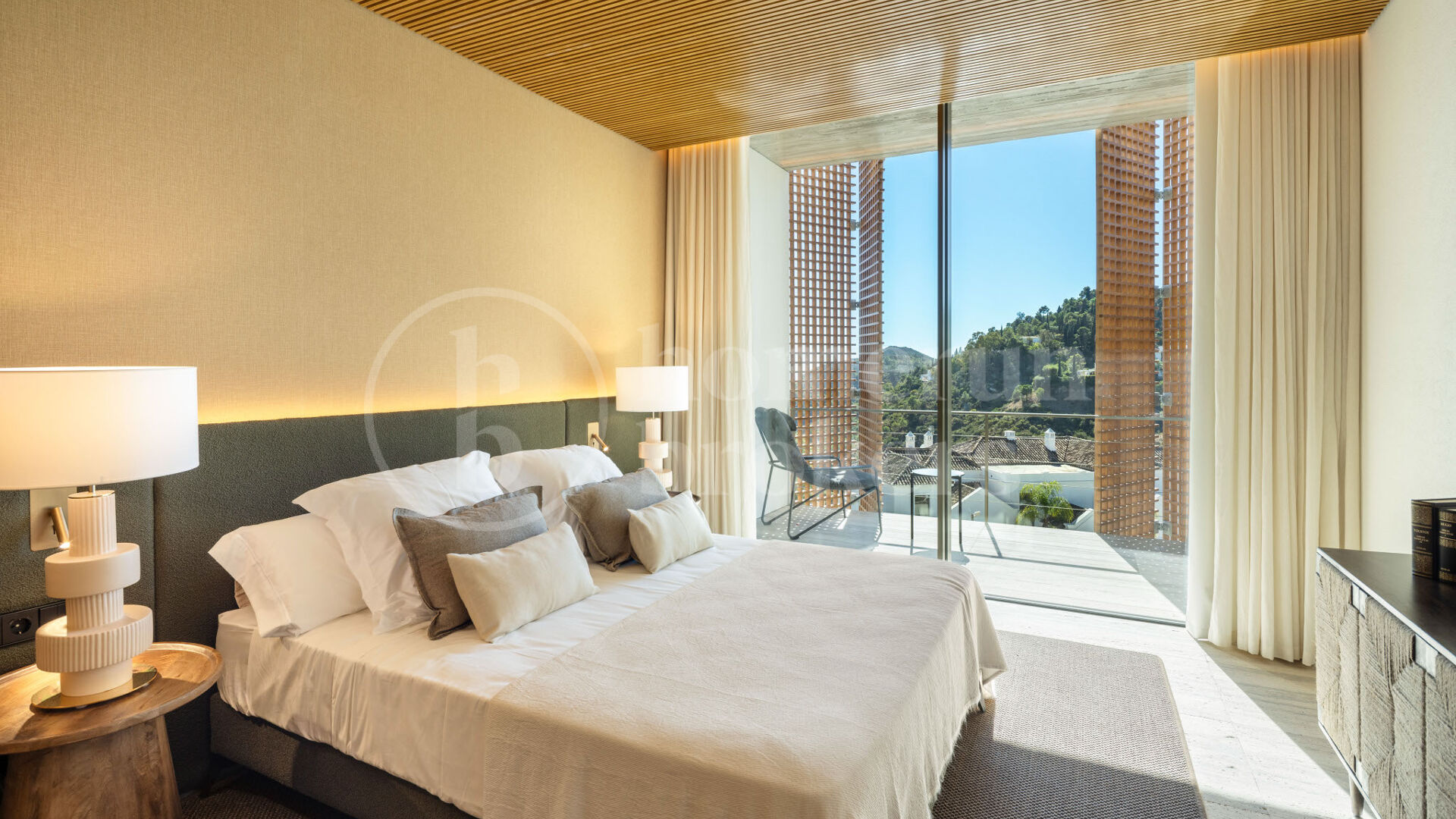 Villa Alia - Mästerverk med panoramautsikt över havet och banbrytande design i El Madroñal