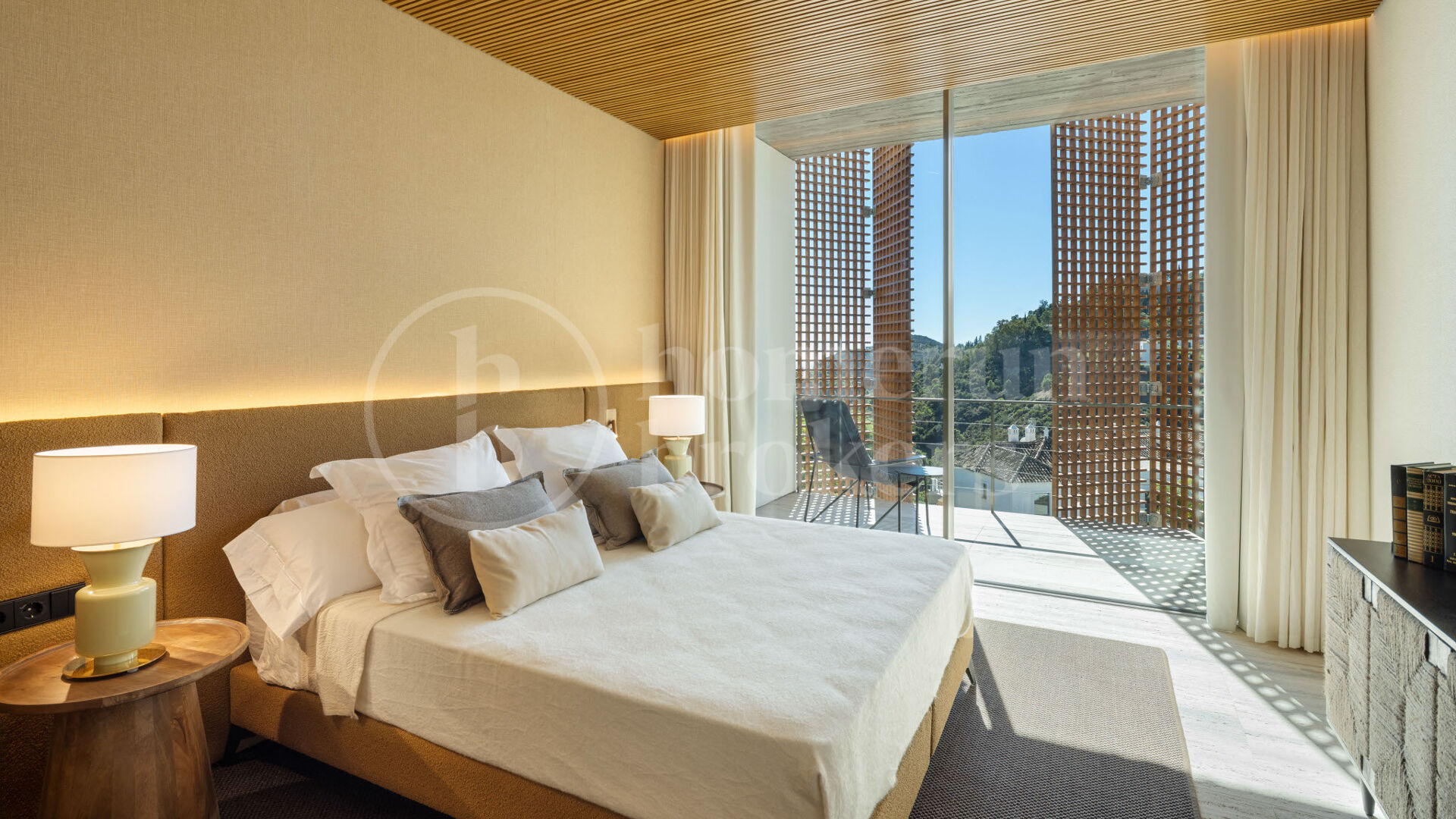 Villa Alia - Mästerverk med panoramautsikt över havet och banbrytande design i El Madroñal