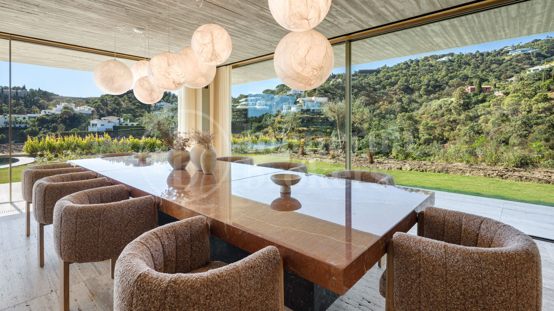 Villa Alia - Mästerverk med panoramautsikt över havet och banbrytande design i El Madroñal