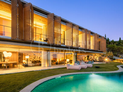 Villa Alia - Masterpiece with Sea Views and Cutting-Edge Design in El Madroñal