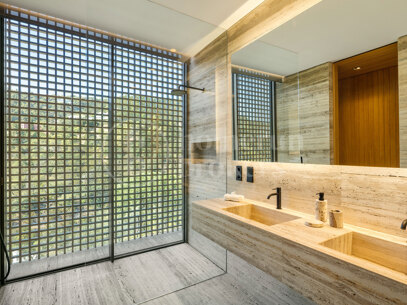Villa Alia - Masterpiece with Sea Views and Cutting-Edge Design in El Madroñal