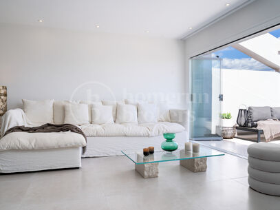 Penthouse Mirador - Panoramic Views, and Modern Comfort in La Quinta